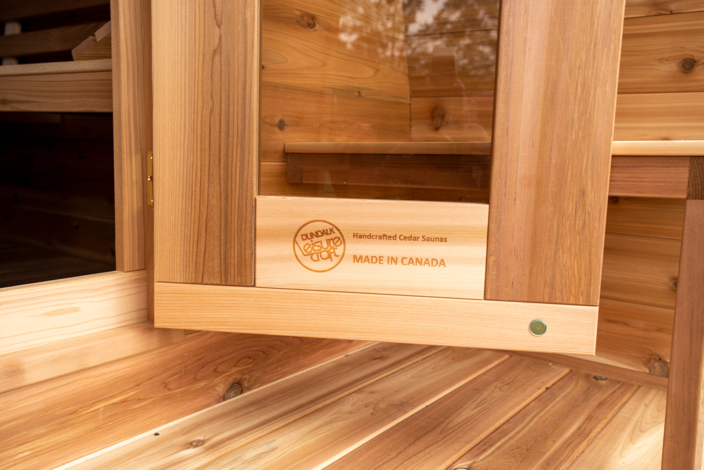 POD sauna with porch
