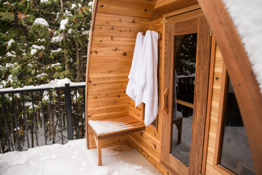 Pod with Porch and Changeroom - Red cedar wood